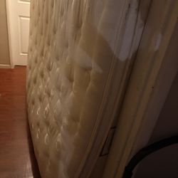 FREE QUEEN MATTRESS! 