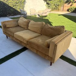 Sofa - Wade Logan Velvet Gold - Good Condition