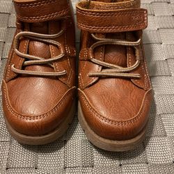 Oshkosh Bits Boots Size 9