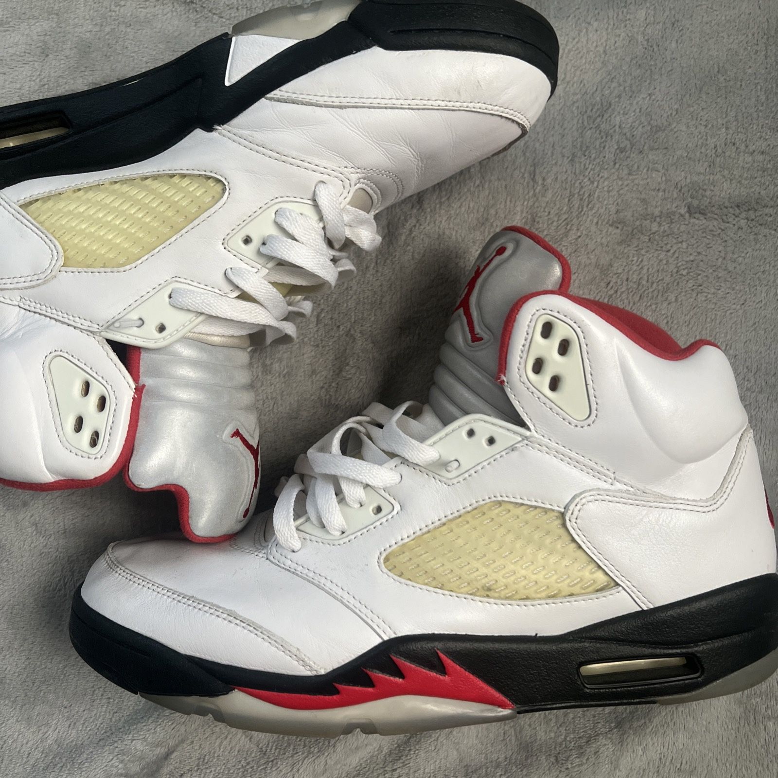 Jordan 5 Fire Red