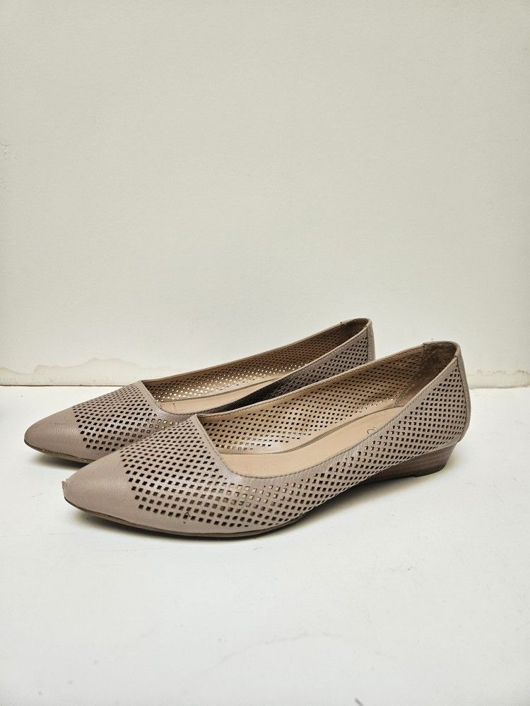 7.5 Franco Sarto Leather Flats
