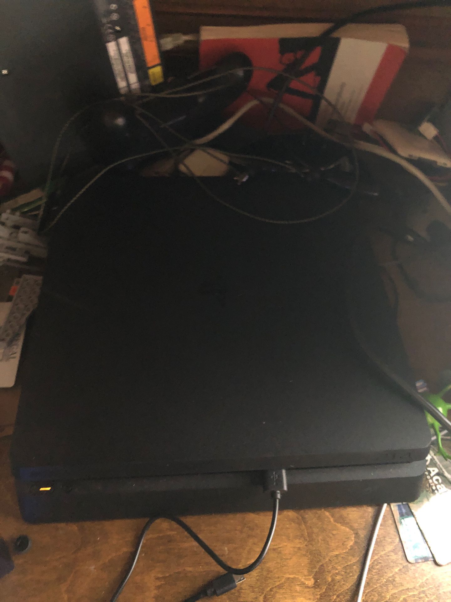 PlayStation 4 Slim with Games 1 tb