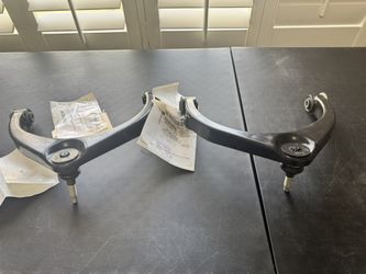 Brand New Mopar For Ram 1500 Upper Control Arms