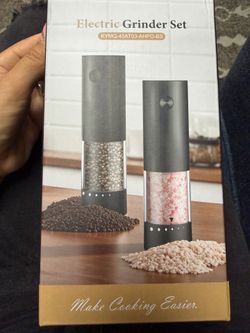 Electric Salt and Pepper Grinder Set - Black