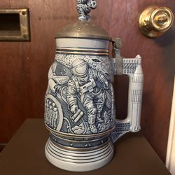 Moon landing Stein