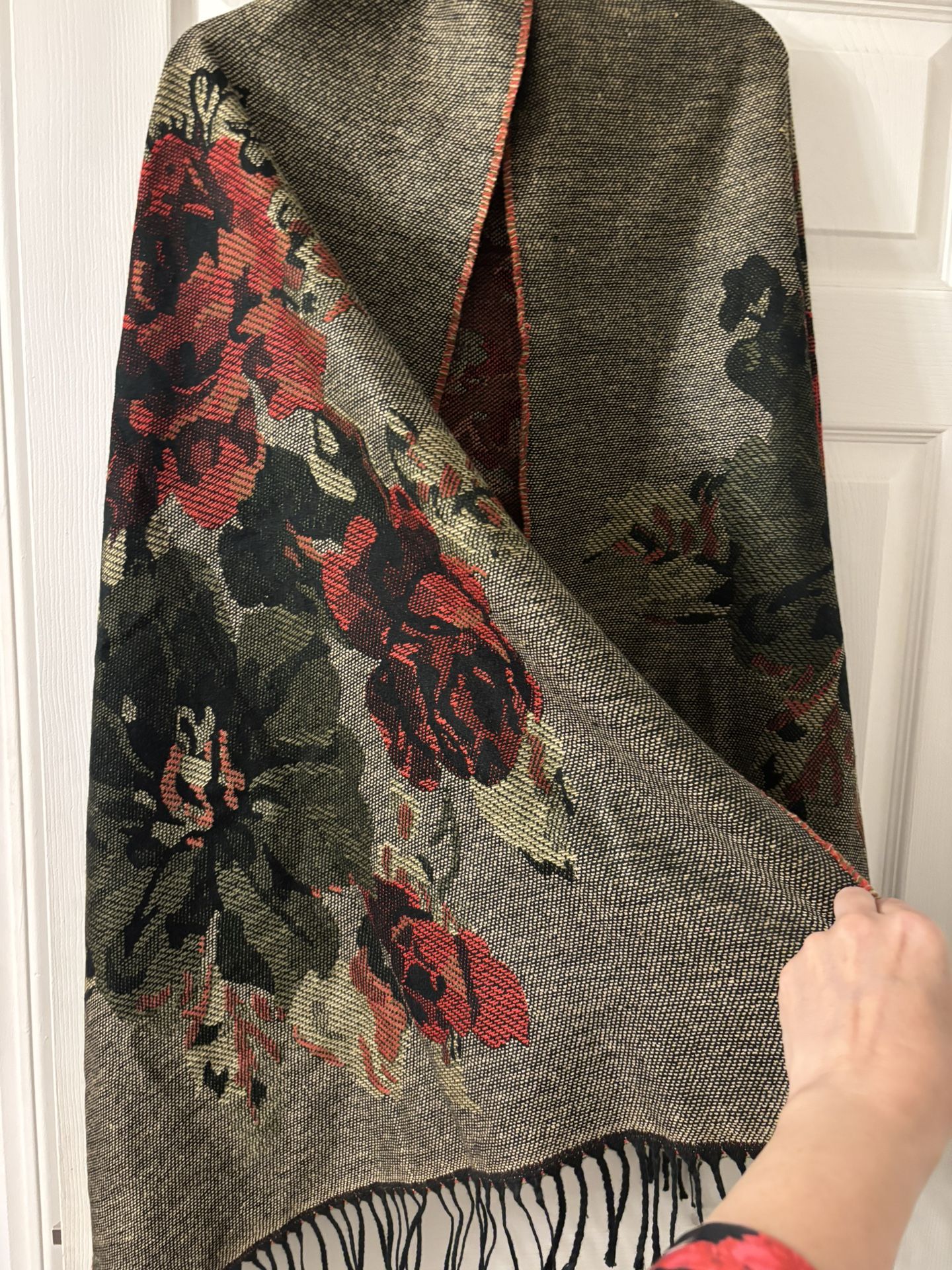 Women’s Shawl