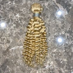 14” 613 Blonde curly bundle 