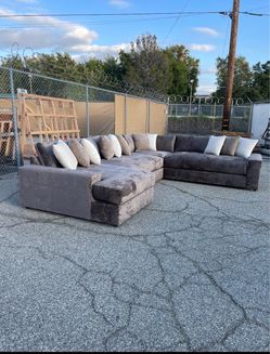 Brand New Large Elegant Fabric Sectional Sofa with Chaise