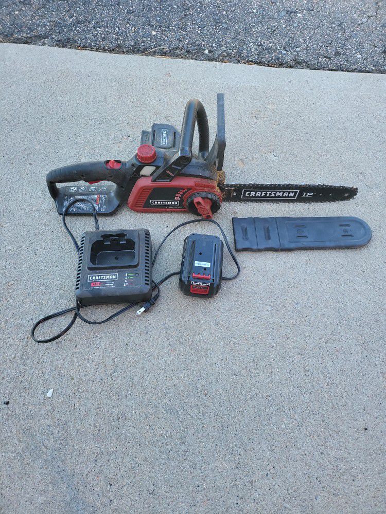 Craftsman 40V 12" Chainsaw with charger & battery