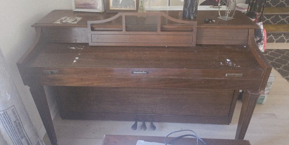 Baldwin Piano