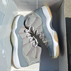 Jordan 11's cool Grey size 12
