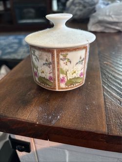 Porcelain Lidded Jar with Floral Bird Design
