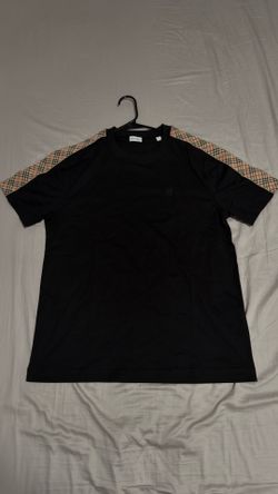 Burberry t shirt
