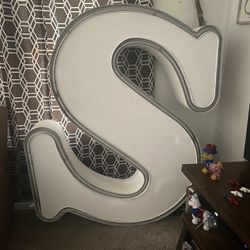 Letter S Neon 