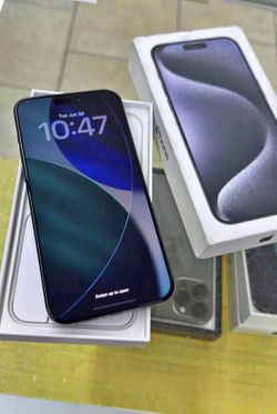 iPhone 15 pro max 5G ( today deal ) 256gb