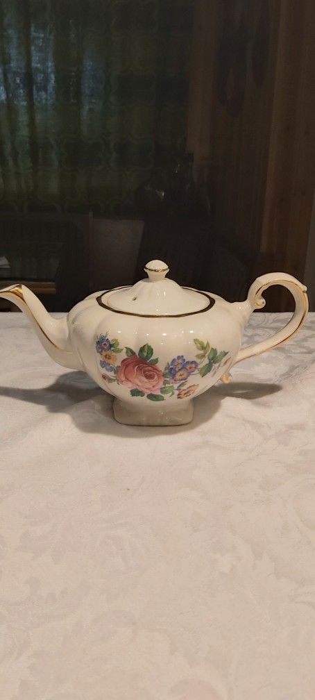 Beautiful Antique Arthur Wood Teapot Made In England