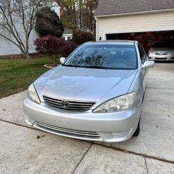 2005 Toyota Camry LE