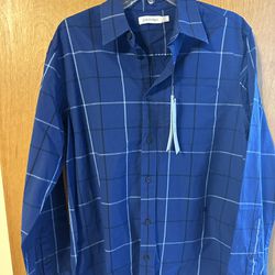 Calvin Klein Men Blue Plaid Button Up Long Sleeve shirt Size S. NWT.