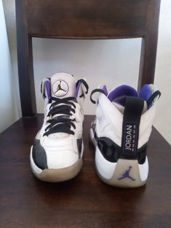 Size 11 Men's $30