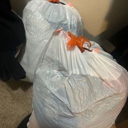 Women’s Clothes (shirts, jeans, dresses, etc)