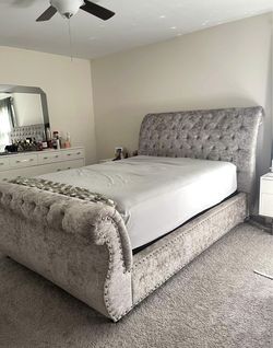 Upholstered Bed Frame (Queen)
