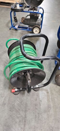 Portable hydro jetter.