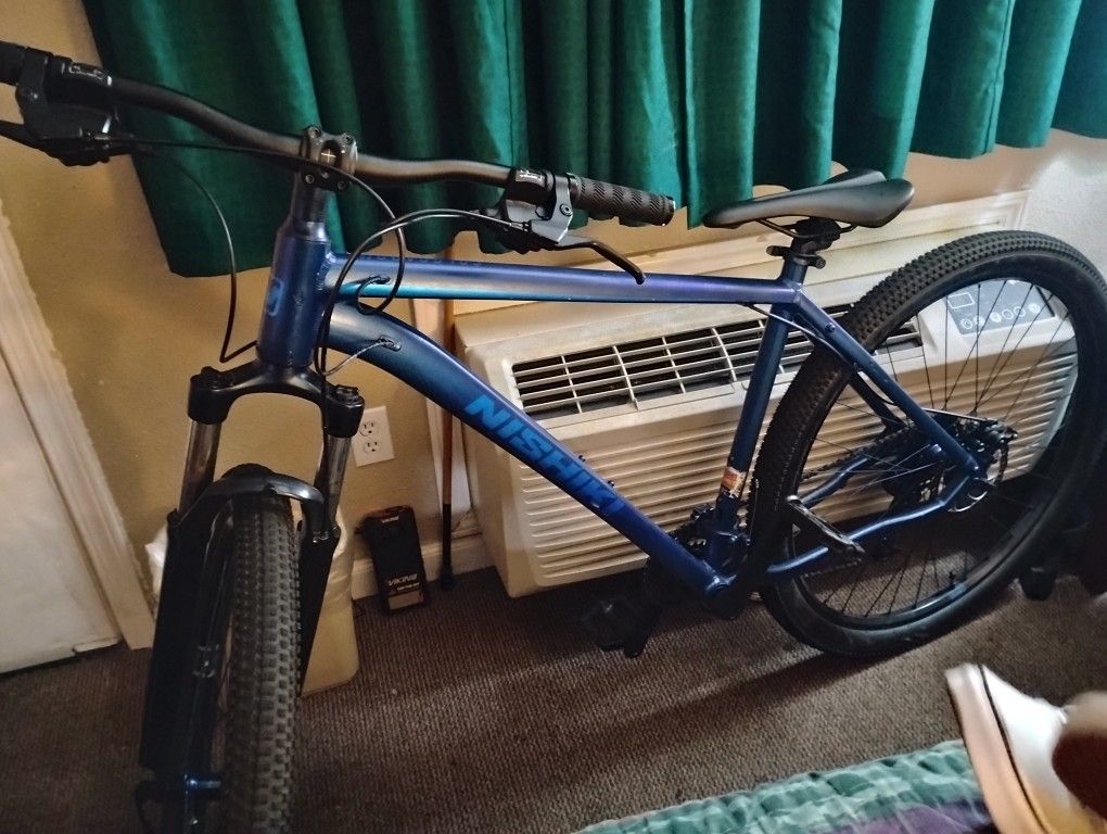 Nishiki Adult Colorado Mountain Bike. Brand new.