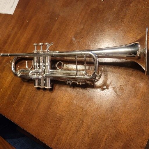 Bach Stradivarius B-flat Trumpet 180S 1700$ OBO