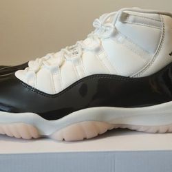 Jordan 11 Neapolitan Women's Size 12-Men's 10.5