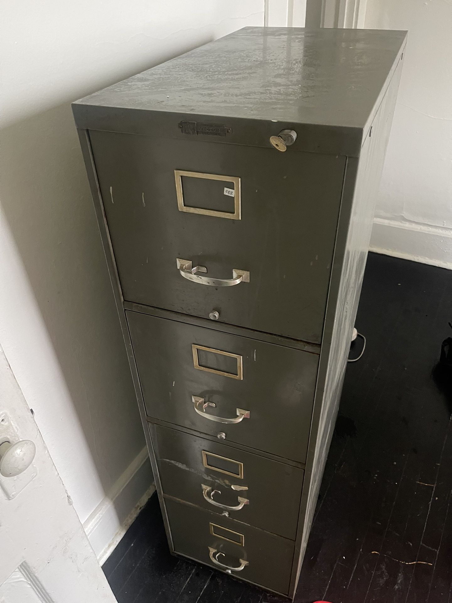 Metal 4 Drawer File Cabinet With Lock (Vertical)