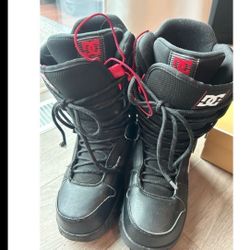 DC men’s Snowboard Boots size 10 2017
