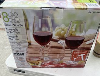 8 Piece Tritan Wine Set New