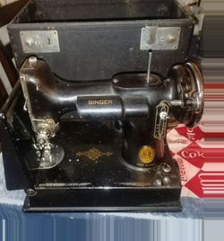Vintage featherweight Singer