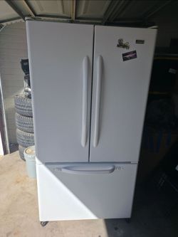 Kenmore elite refrigator