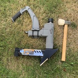 Flooring gun. Very good working condition. Finished with my project and don’t need it anymore. 
