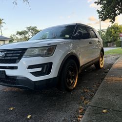 2016 Ford Explorer