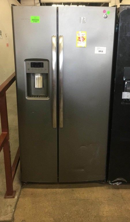 GE GSS25GMHES 25.3 cu. ft. Side by Side Refrigerator for Sale in