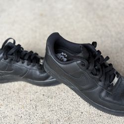Nike Women Air Force-black