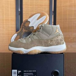 Jordan 11 Retro Neutral Olive(W)
