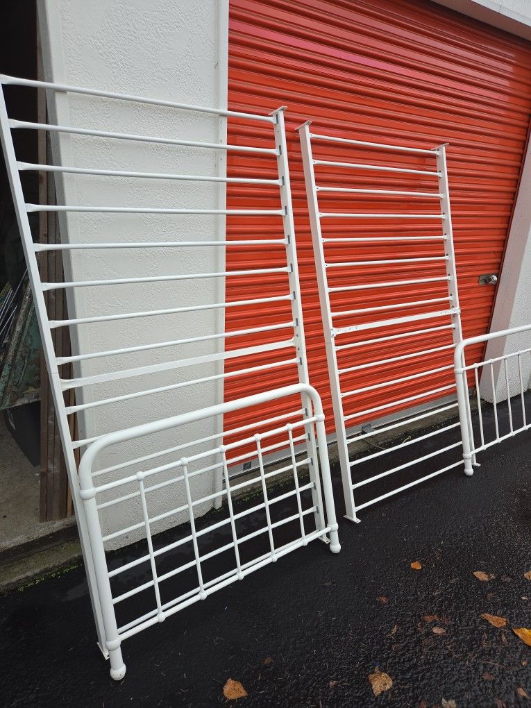 Twin Size Frame - Metal