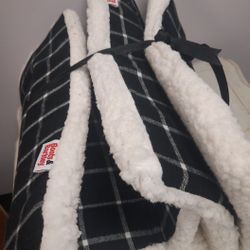 Boots And Barkley Pet Bed - Set 2