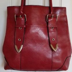 Wilson's Leather Red/silver 12"Hx11.5"Wx4"D magnetic open/closures