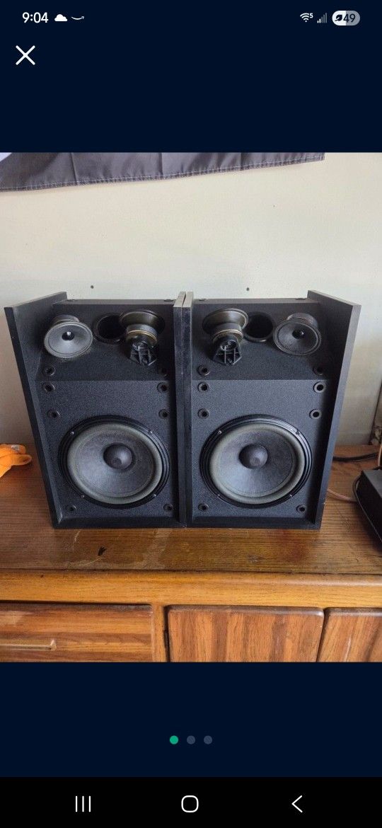 Bose 301 Speakers