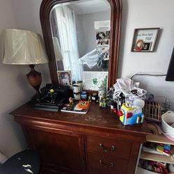 Dresser With Mirror