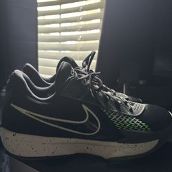 Nike Air Zoom G.T. Cut Academy Size 10 