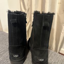 Like New Size 8 Women’s UGG Boots 