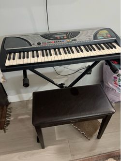 yamaha key board with  bench