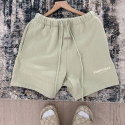 ESSENTIAL SHORTS