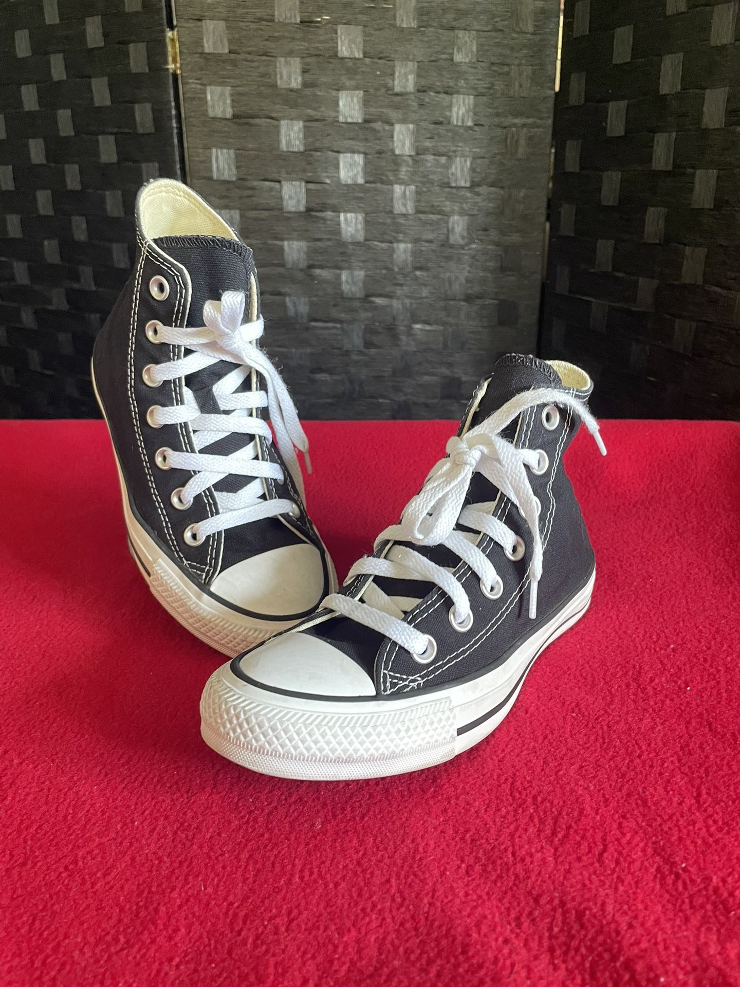 Converse Chuck Taylor All Star Hi | Men 4 / Women 6