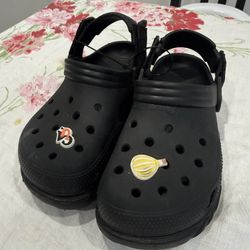New Black Crocs Clogs with Jibbitz Men’s 4, Women’s 6
